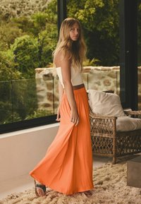 Next Klostuotas sijonas - orange