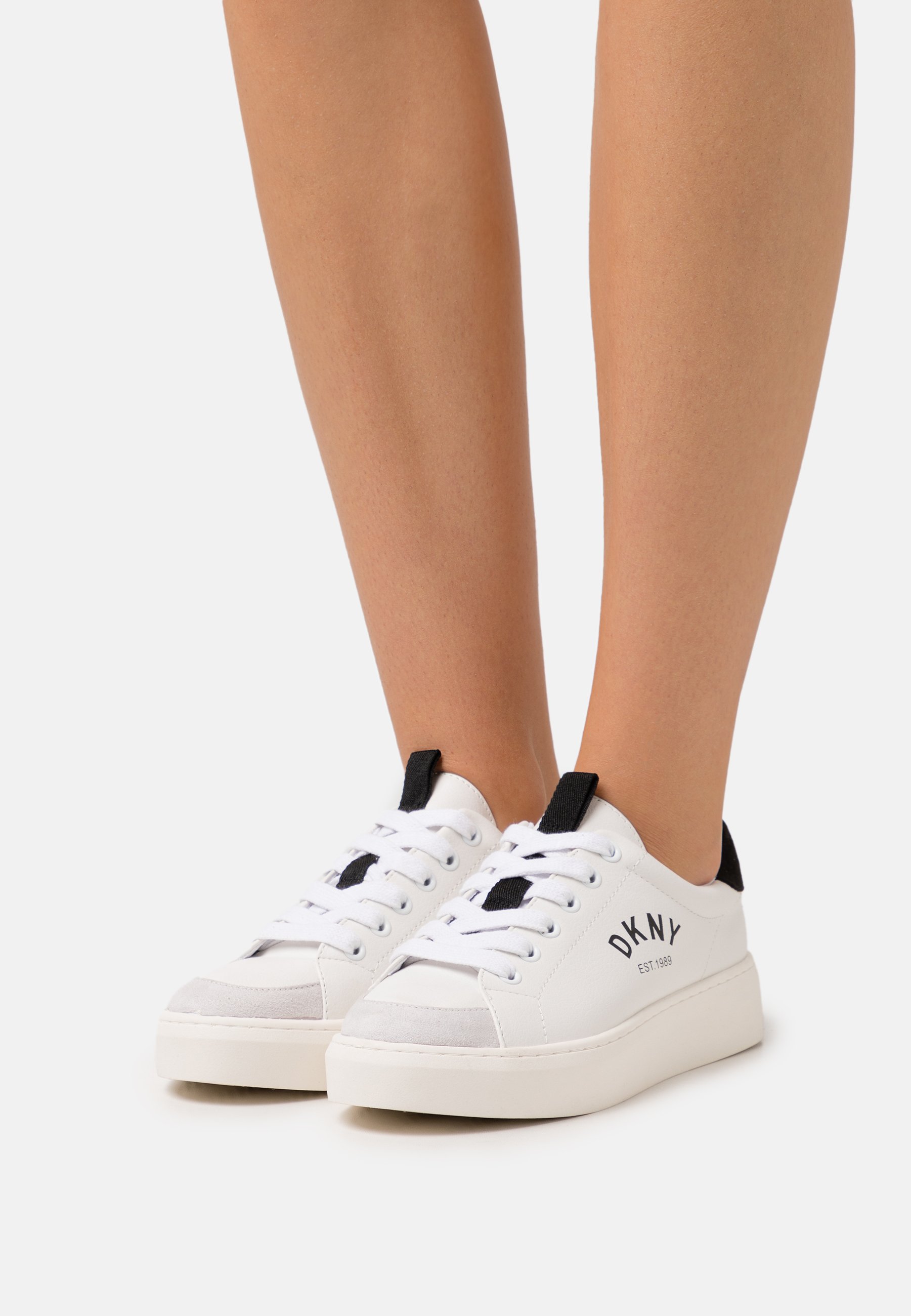 DKNY BRITAN - Sneakers laag - white/black/wit - Zalando.nl
