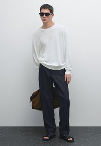 Thumbnail Image 2