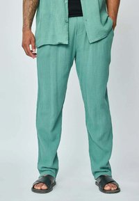 FRILIVIN ENSEMBLE - Pantalon classique - vert