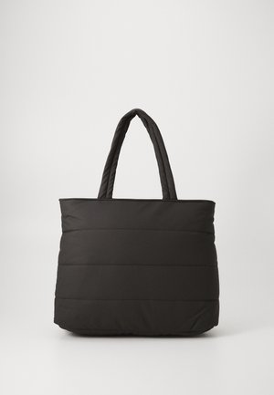 Borsa tote nera imbottita con texture trapuntata, due manici robusti e forma rettangolare. Ideale per l'uso quotidiano.
