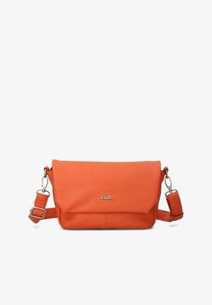 Oranges Leder-Umhängetasche mit einem Klappenverschluss, verstellbarem Tragegurt und Metallbeschlägen. Glatte Textur mit dezenten Nähdetails.