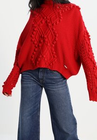 Guess Maglione - red