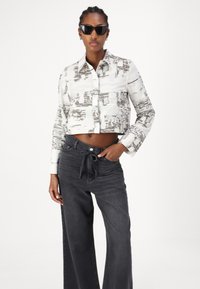 DAY Birger et Mikkelsen ELIJAH czarny