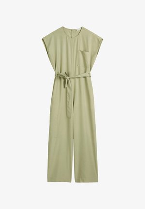 Jasnozielony kombinezon z krótkimi rękawami, okrągłym dekoltem, przednią kieszenią oraz wiązanym paskiem w talii. Wykonany z miękkiego, gładkiego materiału.