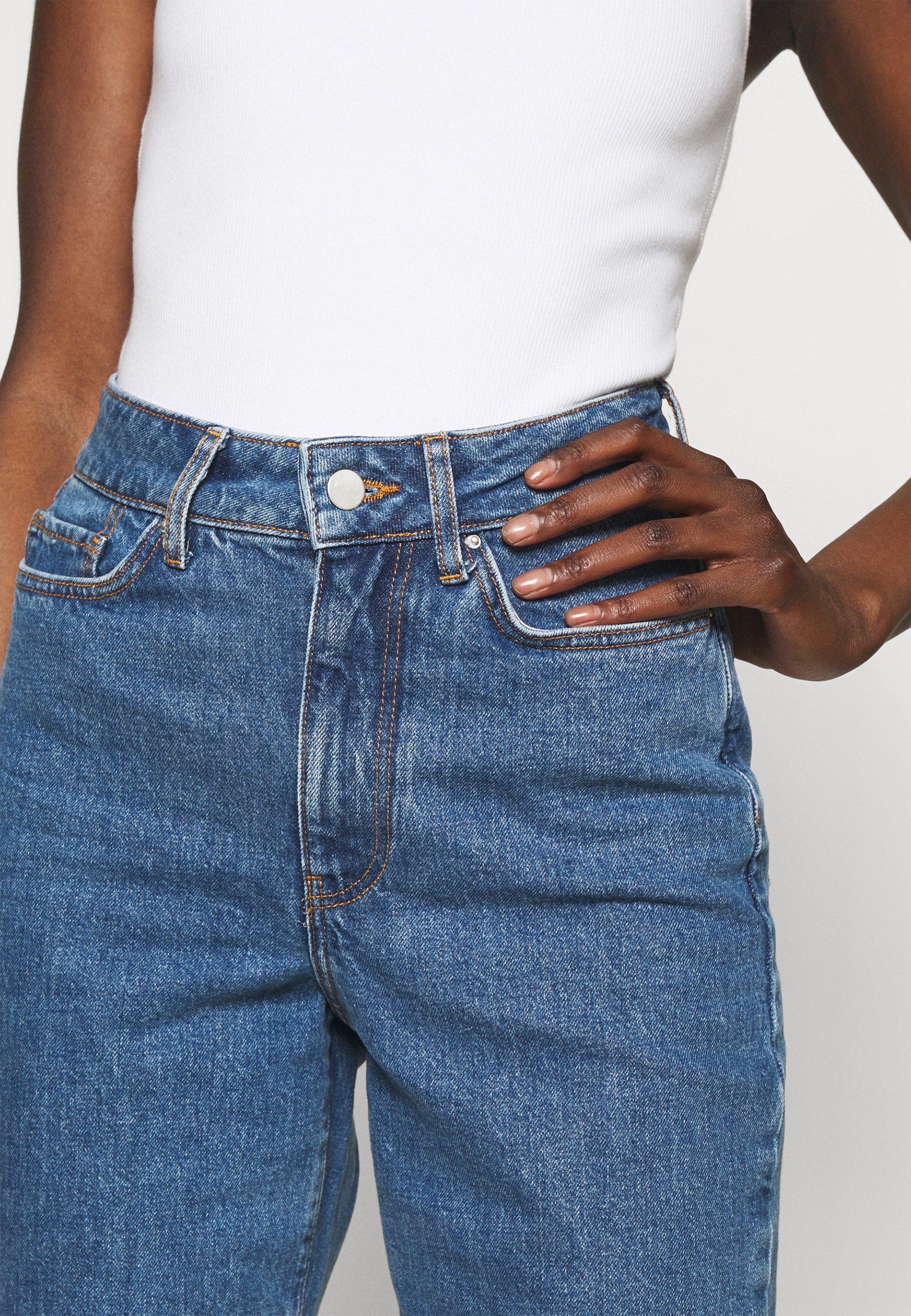 Zign Mom Fit jeans - Tiesaus kirpimo 