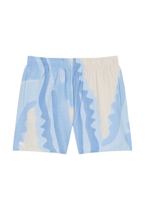 Pantalones cortos de longitud media con patrón abstracto en azul y beige, con cintura elástica y bolsillos laterales sobre fondo blanco.