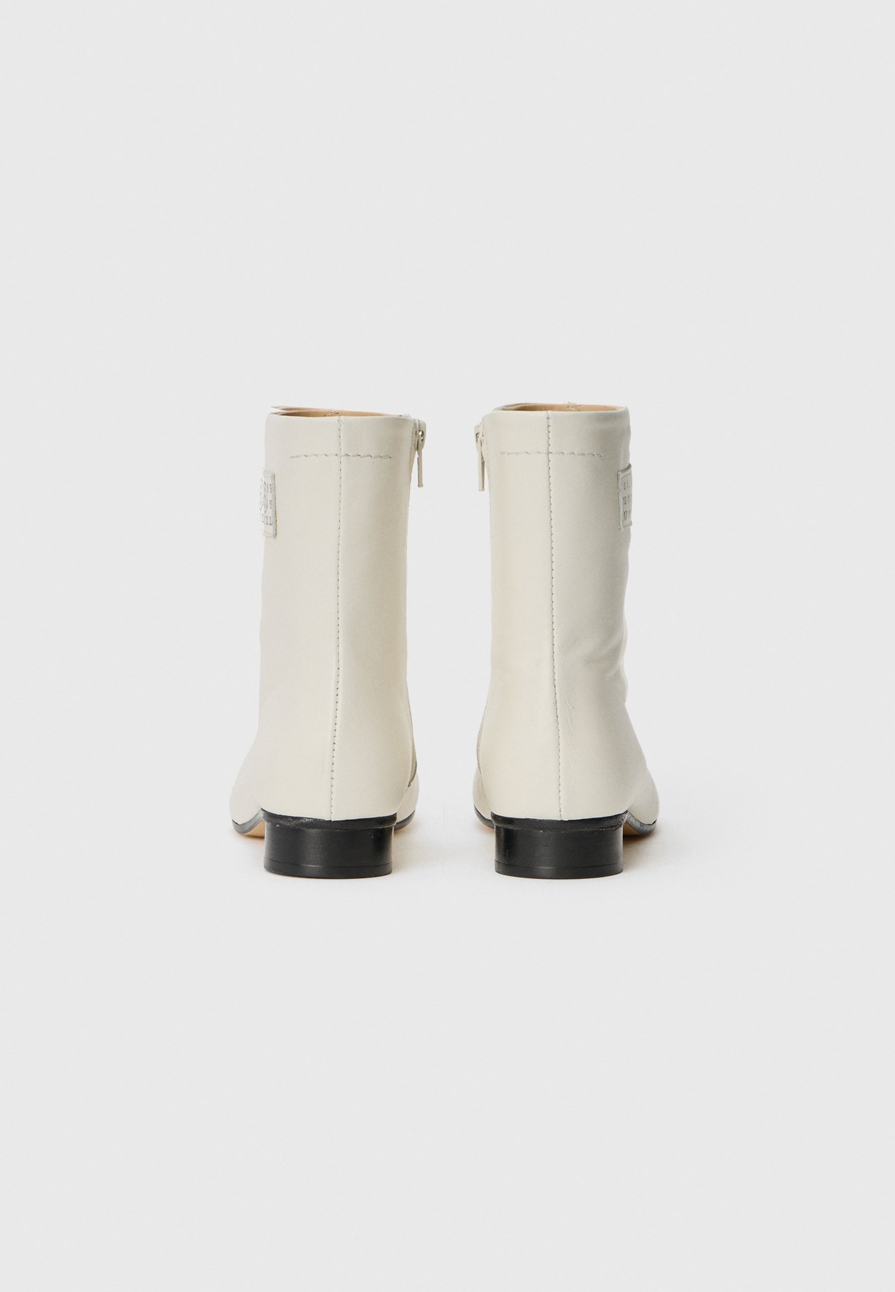 MM6 Maison Margiela Classic ankle boots - off white/off-white