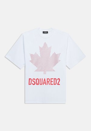 T-shirt blanc manches courtes avec un graphique de feuille d'érable rouge à pois au-dessus du texte rouge "DSQUARED2" sur le devant.