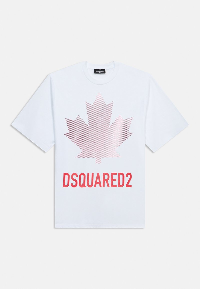 Λευκό Τ-shirt με κοντά μανίκια και κόκκινο γραφικό με κουκκιδωτό φύλλο σφενδάμου πάνω από το κόκκινο κείμενο "DSQUARED2" στο μπροστινό μέρος.