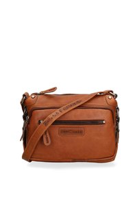Borsa a tracolla in pelle marrone con tasca frontale con zip, tracolla regolabile e dettagli del logo impresso. Caratterizzata da una texture liscia e hardware resistente.