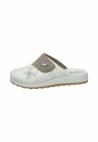 Filz-Slipper in hellem Creme mit strukturiertem grauem Akzent. Verfügt über ein gesticktes Schmetterlingsdesign und silberfarbene Hardware am Überschlag.