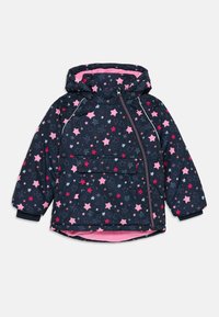 Veste marine avec des motifs d'étoiles en rose, rouge et argent. Comprend une capuche, une fermeture éclair sur le devant et des poignets élastiques. Doublure douce en rose.