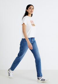 Levi's® T-shirts med print - bright white