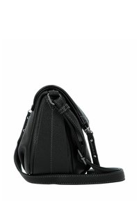 Borsa a tracolla nera in pelle con una forma triangolare strutturata. Presenta una finitura texturizzata, chiusura con zip e tracolla regolabile con dettagli in argento.