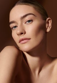 Thumbnail Image 8