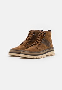 GANT NEBRADA - Lace-up ankle boots - tobacco brown