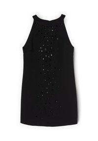 Czarna sukienka bez rękawów z wysokim dekoltem, ozdobiona spływającym wzorem czarnych kamieni szlachetnych z przodu, nadającym fakturę i wizualne urozmaicenie.