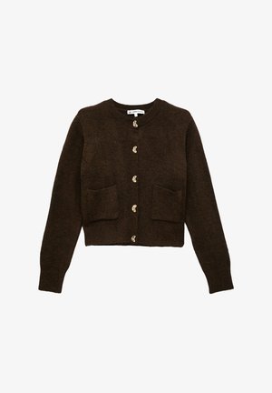 Bruine gebreide cardigan met een ronde hals, zes knoopsluitingen en twee voorzakken. Zachte textuur met een cropped ontwerp.