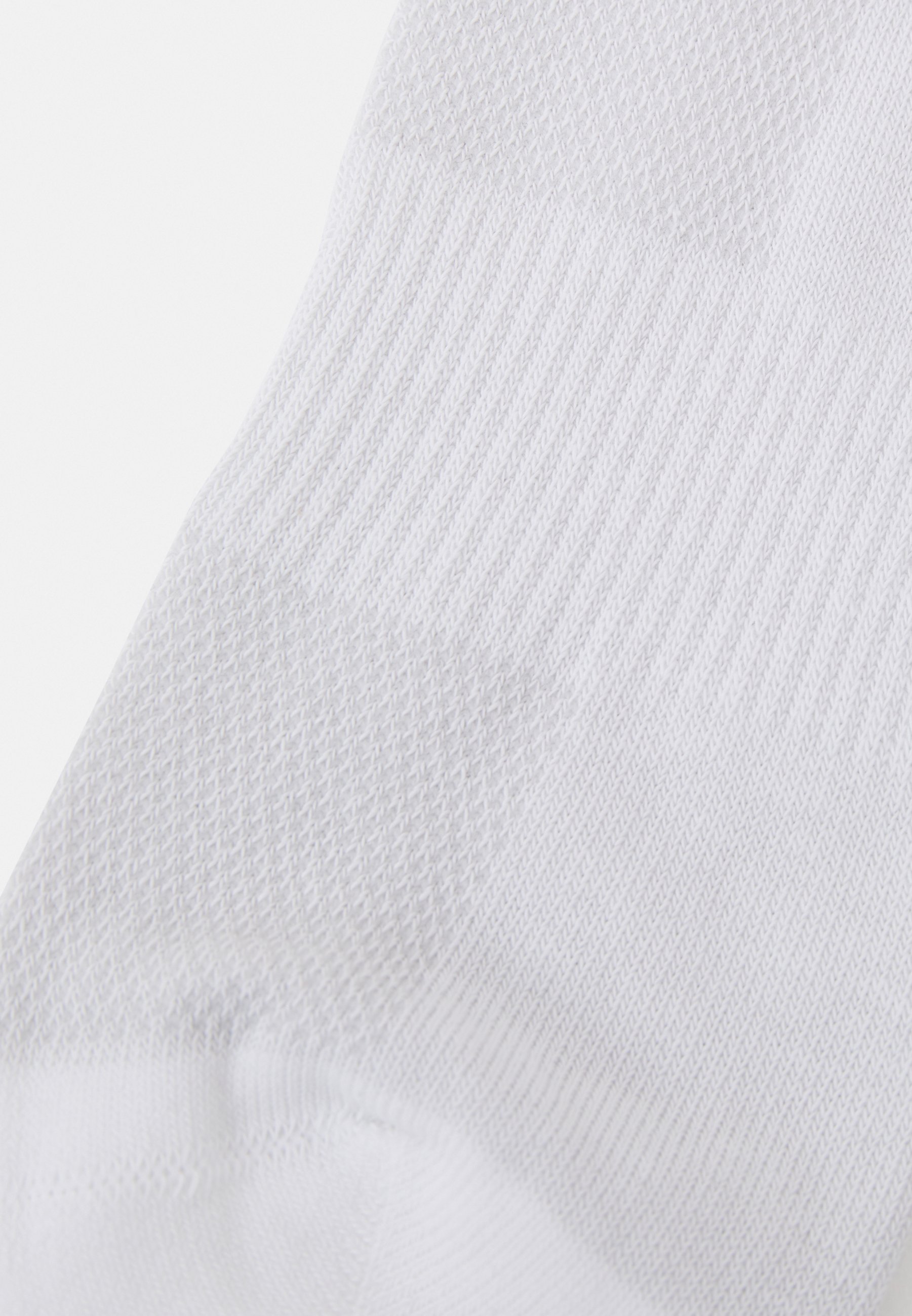 Men LOW CUT SOCK 3 PACK UNISEX - Trainer socks Men LOW CUT SOCK 3 PACK UNISEX - Trainer socks