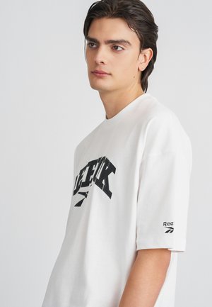 VARSITY HIGH DENSITY - Majica kratkih rukava s printom - white
