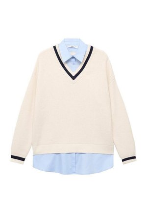Pull en V crème avec texture côtelée, muni d'une bordure bleue marine. Superposé sur une chemise à col bleu clair. Manches longues.