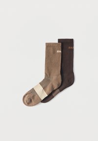 Επιλέχθηκε, brown/ dark brown