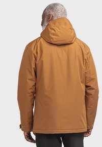 Braune isolierte Jacke mit Kapuze, runden Schulternähten und verstellbaren Bündchen. Glatte Textur, mittlere Länge und minimale Markendetails.
