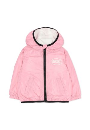 - Kurtka przejściowa