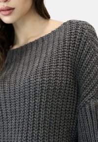Elara - Sweter