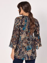 Bluse mit Blumenmuster und dreiviertel Glockenärmeln, schwarzer Hintergrund, mehrfarbige Blätter und Paisleymuster, geraffter Ausschnitt, leichter Stoff.