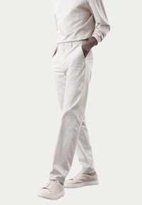 Marks & Spencer REGULAR FIT SUPER LIGHTWEIGHT - Bukser - dove