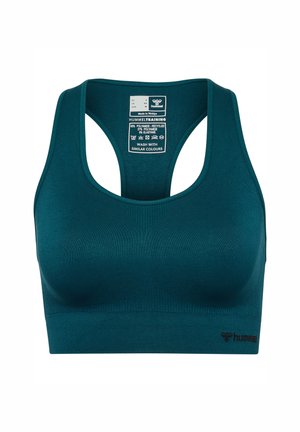Teal sportbeha met een gladde textuur, racerback ontwerp en een merklogo aan de onderkant. Gemaakt van gerecycled polyester en elastaan.