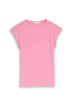 Roosa lühikeste varrukatega soonikust kootud t-särk ümmarguse kaelusega, väikeste rullitud varrukatega ja väikese suurusesildiga krae sees.