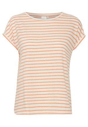 Randig t-shirt i krämfärgad och korallfärg, tillverkad av mjukt tyg. Har en rund halsringning och korta uppvikta ärmar med en avslappnad passform.