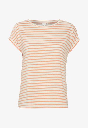 Svītrota t-kreklu krēmkrāsā un korallā, izgatavota no mīksta auduma. Tai ir apaļa apkakle un īsas ruļļu piedurknes ar brīvu piegriezumu.