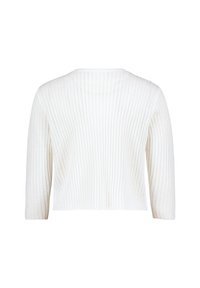 Bílý žebrovaný pletený crop top s kulatým výstřihem a rukávy do tří čtvrtin. Tkanina má texturovaný povrch.