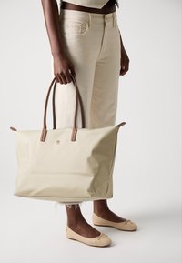 Tommy Hilfiger POPETTE - Shopper - sandalwood