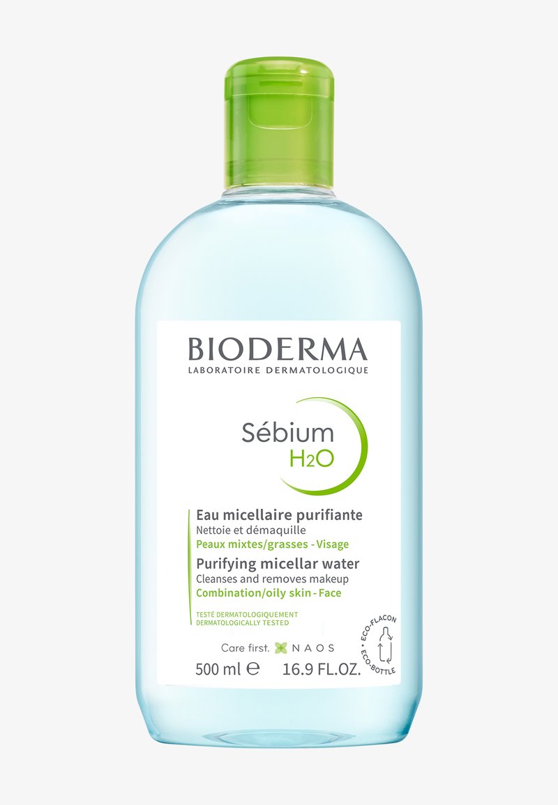 Bioderma Sébium H2O, 500 ml. Bouteille en plastique transparent avec un bouchon vert. Étiquette blanche et verte détaillant le type de produit et son utilisation pour les peaux grasses.