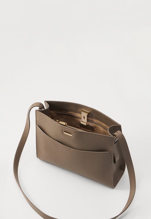 LYDA - Handbag3