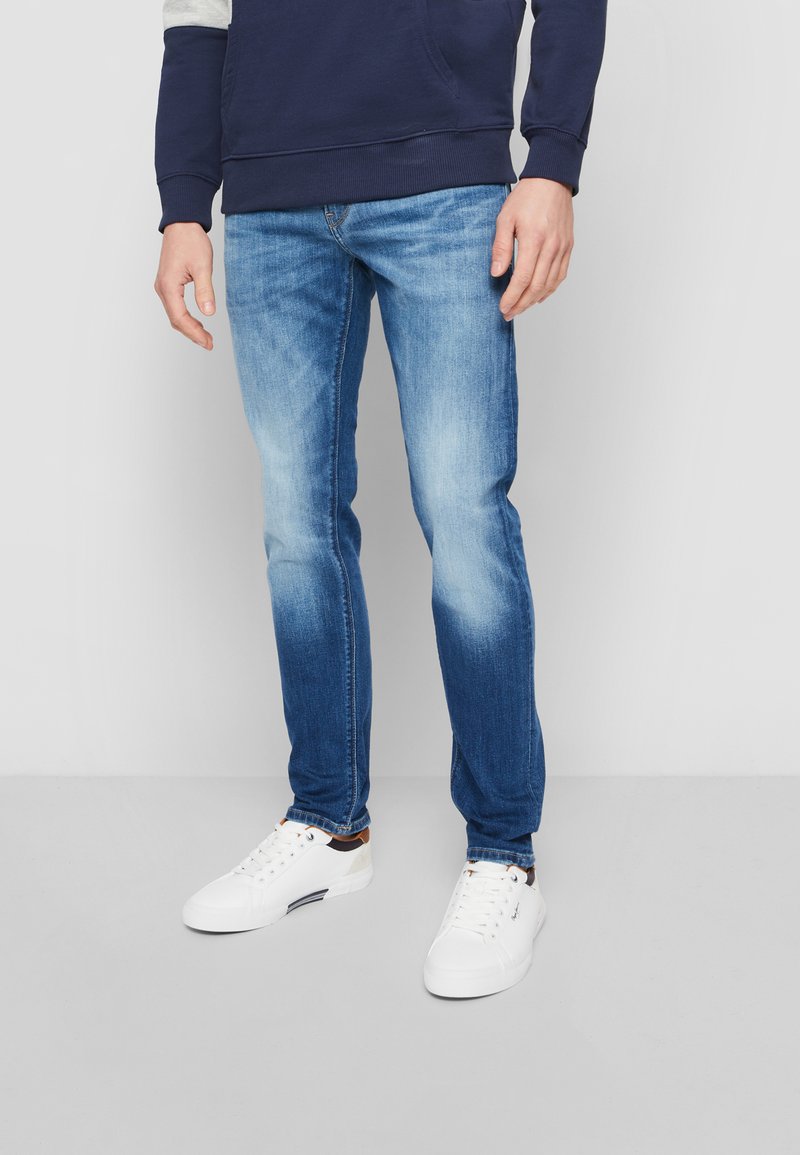 Jean Pepe Jeans Hatch 5 Pièces Coupe Slim - Taille Régulière, Bleu Denim, Neuf Avec étiquettes