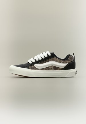 Vans, KNU SKOOL UNISEX - Skateschuh - black