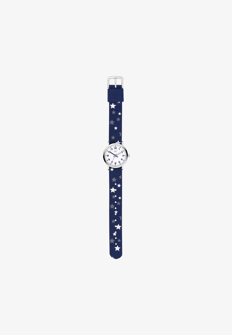 Montre-bracelet en tissu bleu marine avec un cadran blanc aux marquages noirs, un matériel argenté et des motifs d'étoiles sur le bracelet en argent et blanc.