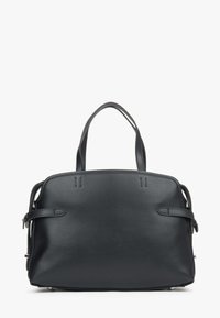 Czarna skórzana torebka na podwójnych uchwytach, o gładkiej fakturze, z wyraźnie zarysowanym kształtem oraz subtelnymi detalami w postaci przeszyć. Brak widocznych elementów metalowych ani wzorów.