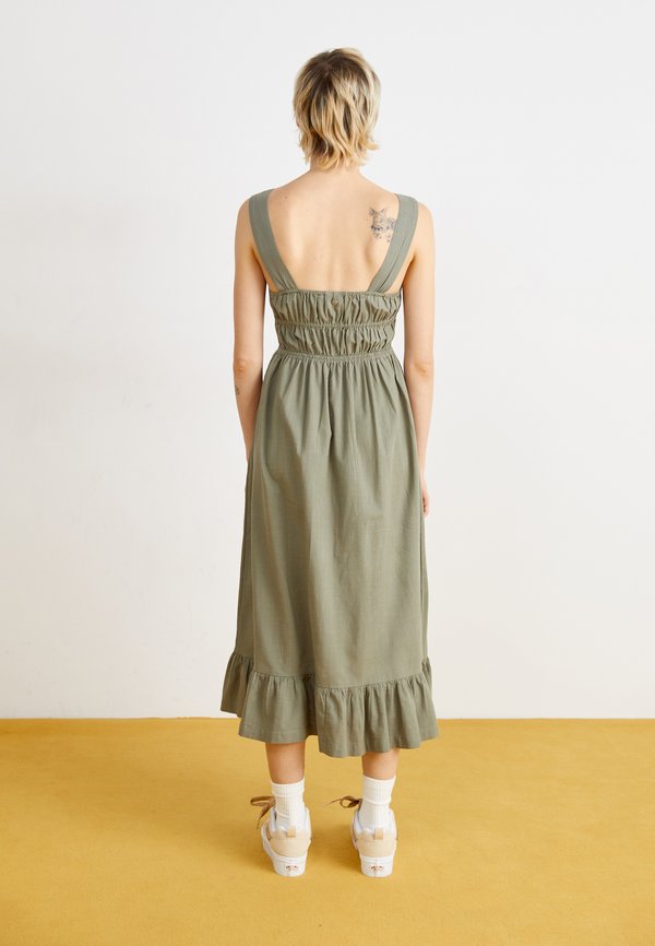 PARADISE WINDS - Day dress3