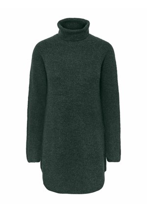 Abito in maglia verde scuro con collo alto, maniche lunghe, vestibilità rilassata e texture a coste; l'orlo curvo aggiunge dettagli.