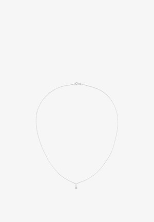 Hopeaketju, jossa on herkkä riipus ja pieni pyöreä jalokivi. Riipuksessa on sileä pinta ja yksinkertainen muotoilu.