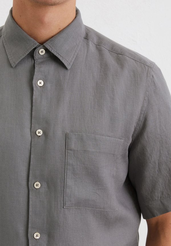 KENT COLLAR SHORT SLEEVES ONE RECTANGULAR CHEST POCKET STYLE - Shirt - berlin breeze2