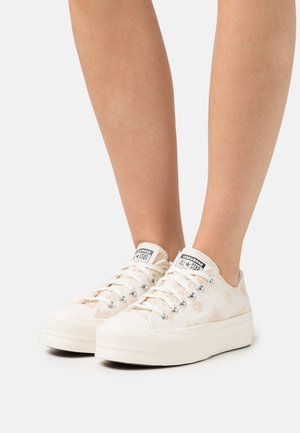 CHUCK TAYLOR ALL STAR LIFT - Sneakers basse - vintage white/egret