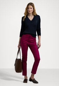 Lauren Ralph Lauren CABLE KNIT CRICKET JUMPER - Neule - navy